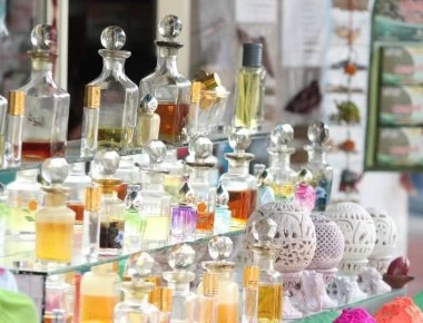 Τα αρώματα είναι χειρότερα και από το... τσιγάρο – Η σχέση τους με τον καρκίνο